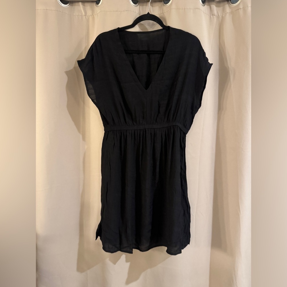NWT Cupshe Black V-Neck Women's Swimsuit cover up